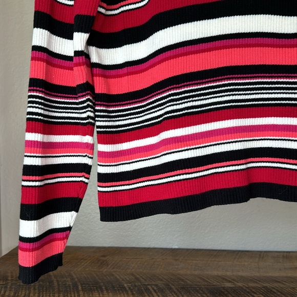 St. John’s Bay women’s ribbed turtleneck sweater, red, pink, black & white, XL - Picture 4 of 11